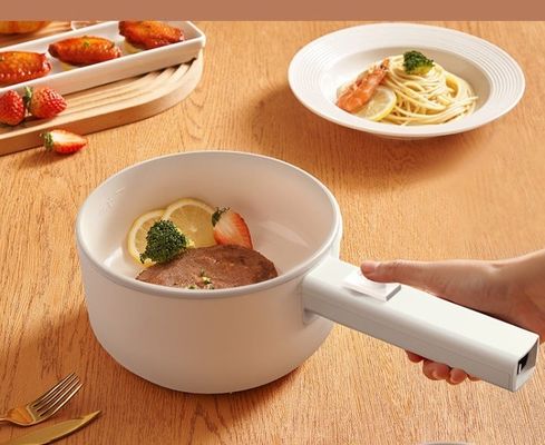 寝室で家庭用ヌードルやホットポットを作るための多機能電気炊飯器